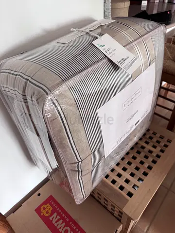 King size striped duvet comforter set - new in packaging