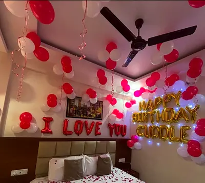 Balloons decorations services Available