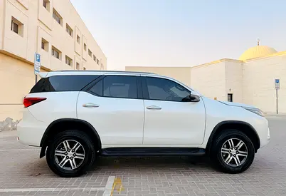 2025 Toyota FORTUNER 照片 7