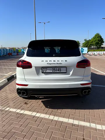 صورة 3 لـ 2015 Porsche CAYENNE