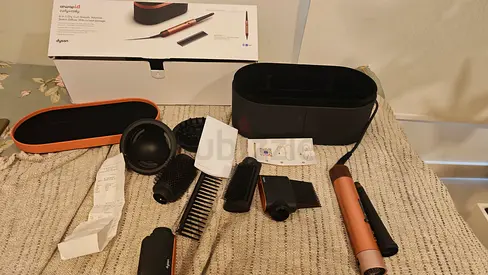 Dyson Airwrap i.d. Curly + Coily (Amber Silk) with Case - perfect. excellent like new