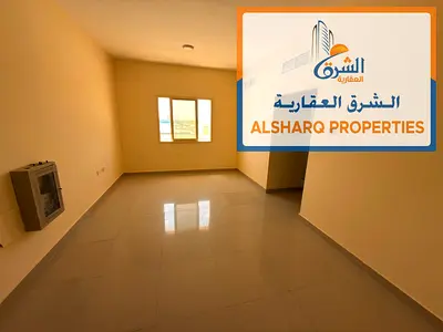 علي الطريق الرئيسي بالجرف 2 عجمان موقع مميز جدا مقابل جسر الروضه ومقابل نستو وقريب من اسواق الامارات