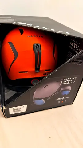 Oakley MOD3 helmet