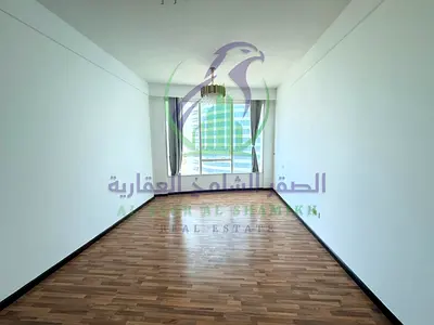 اكبر واجمل غرفتين وصالة وبلكونة باطلالة بحرية وخزائن حائط تكييف وجيم وباركينج مجاني