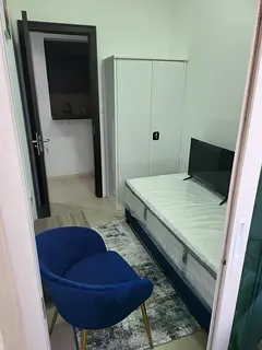 Quality partitioned room for professional male in DSO