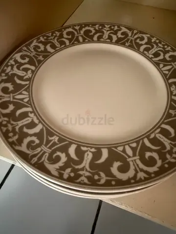 Set of 4 decorative ceramic dinner plates - light grey pattern with different size bowls