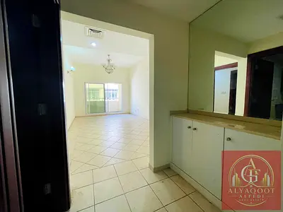 SPECIOUS LIVING WITH BEAUTY 2BHK FOR FAMILY NEAR METRO OF INSURANCE MARKET