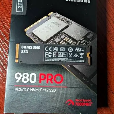 SAMSUNG 980 PRO 2TB PCIe 4.0 NVMe M.2 SSD