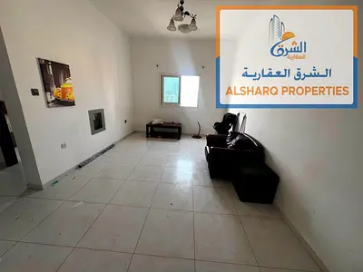مساحة كبيرة جدا _ غرفة ماستر _ موقع مميز بالقرب من جميع الخدمات تاني صف من كورنيش عجمان