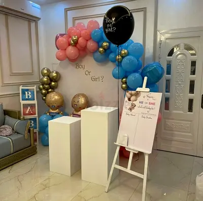 Balloons decorations services Available