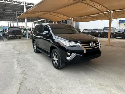 EXTRA CLEAN PERFECT CONDITION 2017 V4 TOYOTA FORTUNER EXR 7 SEATER 4x4. GCC SPECS