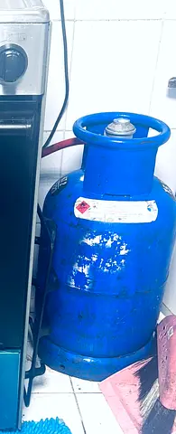 Used Blue LPG Gas Cylinder - Single Cylinder (Good Condition)
