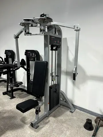 Pec Fly Machine
