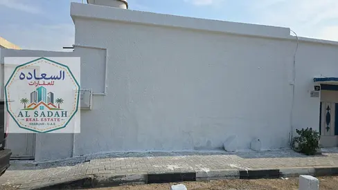 للبيع بيت بالناصريه
تانى قطعه من
الشارع العام
مساحه الارض 2500 قدم
شارع جار وسكه موجر 35000 الف
مطلوب 630.000 درهم