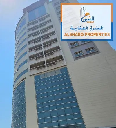 للبيع البناية سكني تجاري على زاوية شارعين  مؤجرة بنسبة دخل 10% في منطقة النعيمية في عجمان على شارع الشيخ خليفة بن زايد الرئيسي لقطة