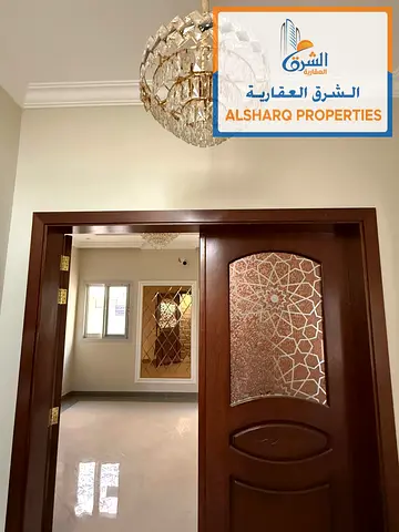 فيلا كلاسيكية فاخرة للبيع في الحليو 2 – عجمان 5 غرف نوم ماستر | تشطيبات راقية | تصميم كلاسيكي بلمسات عصرية