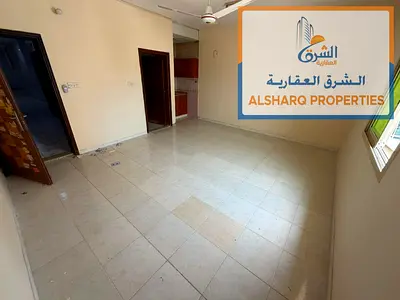 استديو مساحة كبيرة جدا _ مطبخ منفصل _ بدون مكييف ( التكييف علي المستاجر ) _ موقع مميز بالقرب من جميع الخدمات
