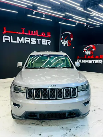 جراند شروكي لاريدو