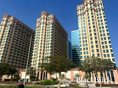 Unfurnished Studio | Covered Parking | Tenanted