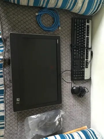Lenovo ThinkCentre All-in-One Monitor with Keyboard, Mouse and Ethernet Cable with linux