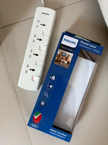 Philips 4-Socket Power Strip with Individual Switches - Like New