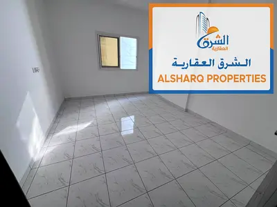 Al Rashidiya 2, Ajman - Central air conditioning - Separate living room - Prime location - Family accommodation - Close to services