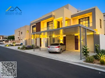 فيلا فاخرة على مساحة بناء 6705 قدم 7 غرف ماستر مع مصعد و كهرباء و ماء و مكيفات جديدة أول ساكن تملك حر الجنسيات