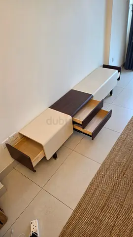 Elegant Solid Wood TV Unit / Console – 200cm
