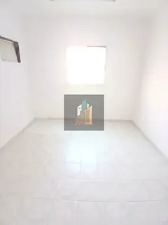 NEAT AND CLEAN FAMILY BUILDING APPARTMENT,KUCHA PARKING AVAILABLE