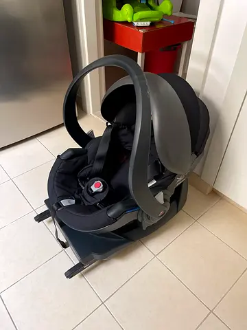 Stokke Baby Car Seat Carrier (Infant) - Good Condition