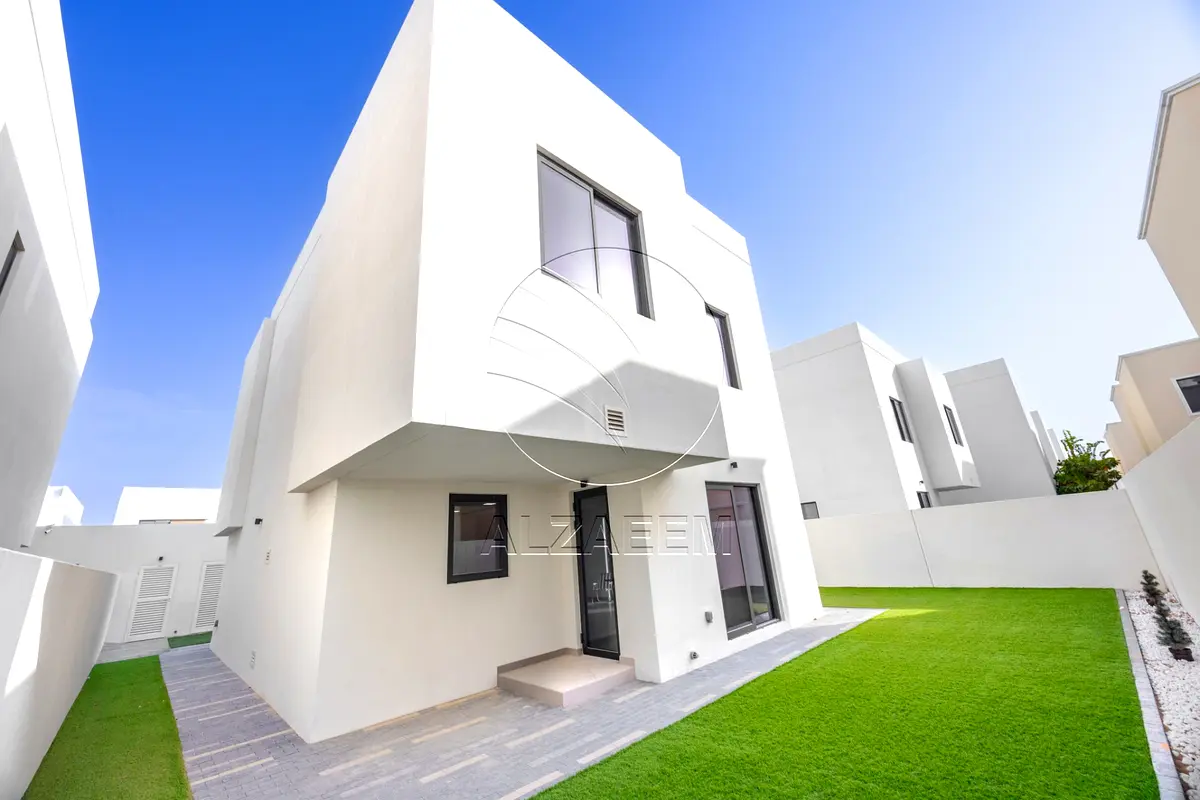 √ Landscaped Garden | 12 Payments | Brand New √