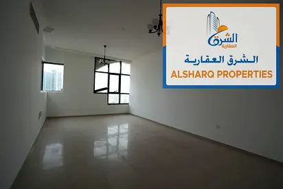 غرفة وصالة _2حمام _تكيف مركزي_ موقع خدمي وسهل المخرج للشارقة ودبي.