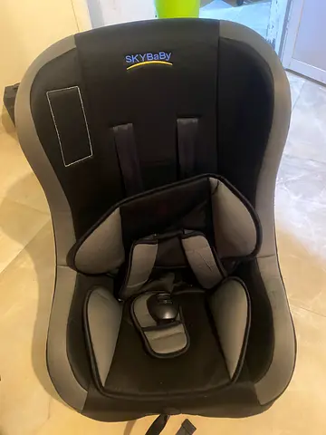 Brand new condition Car seat available for sale