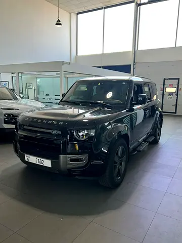 2025 Land Rover Defender 110 SE P300