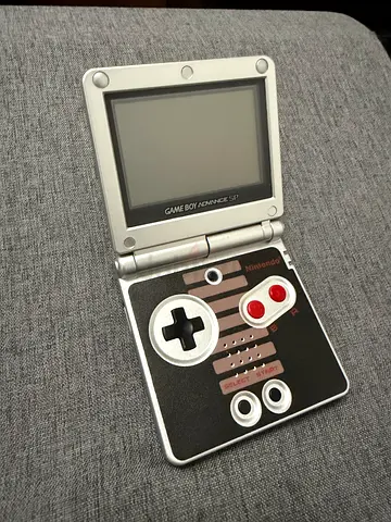 Nintendo Game Boy Advance SP (retro controller themed) - Good working condition