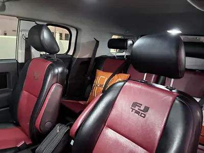 2015 Toyota FJ CRUISER photo 14