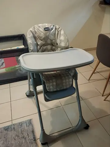 Chicco high chair in good condition with removable tray