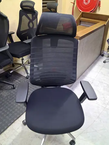 Ergonomic Black Mesh Office Chair with Headrest - Good Condition