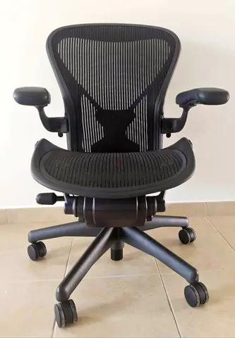 Selling Herman Miller Aeron classic chair type B and C Fully Loaded