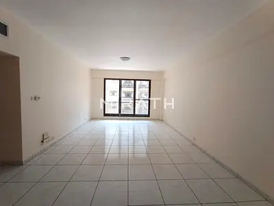 ZERO COMMISSION WITH BALCONY SPACIOUS 1BEDROOM