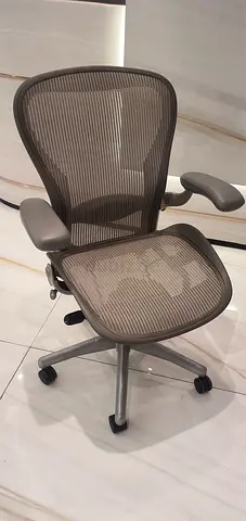 Herman Miller Areon Classic Chairs For Selling