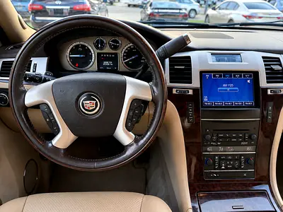 صورة مصغرة 14 لـ 2015 Cadillac ESCALADE