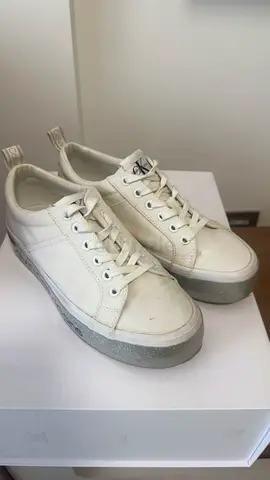 White shoes/ sneakers Calvin Klein