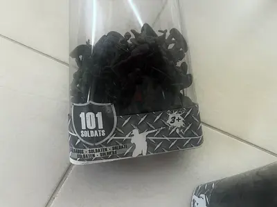 Set of 101 Black Toy Soldiers used