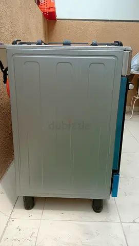 Used freestanding gas cooker with oven - good working condition