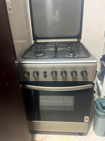 Gas cooker 4 burner 60X60 cms