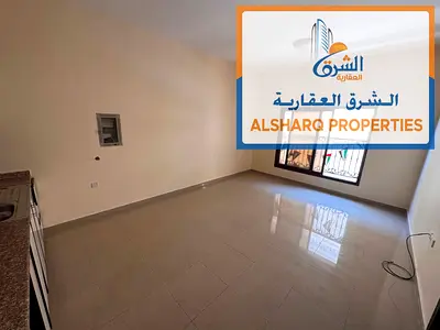 استوديو للإيجار السنوي في الروضة – عجمان، على شارع الشيخ عمار، بمساحة كبيرة وموقع حيوي.
