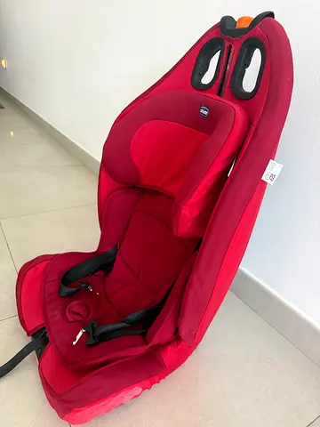 Red Chicco Gro Up 123 Car Seat