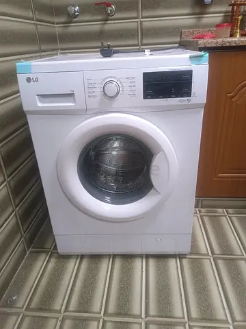 LG front-load washing machine 7kg - good working condition