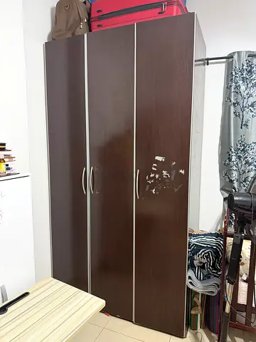 Wardrobe - High and spacious in very cheap price